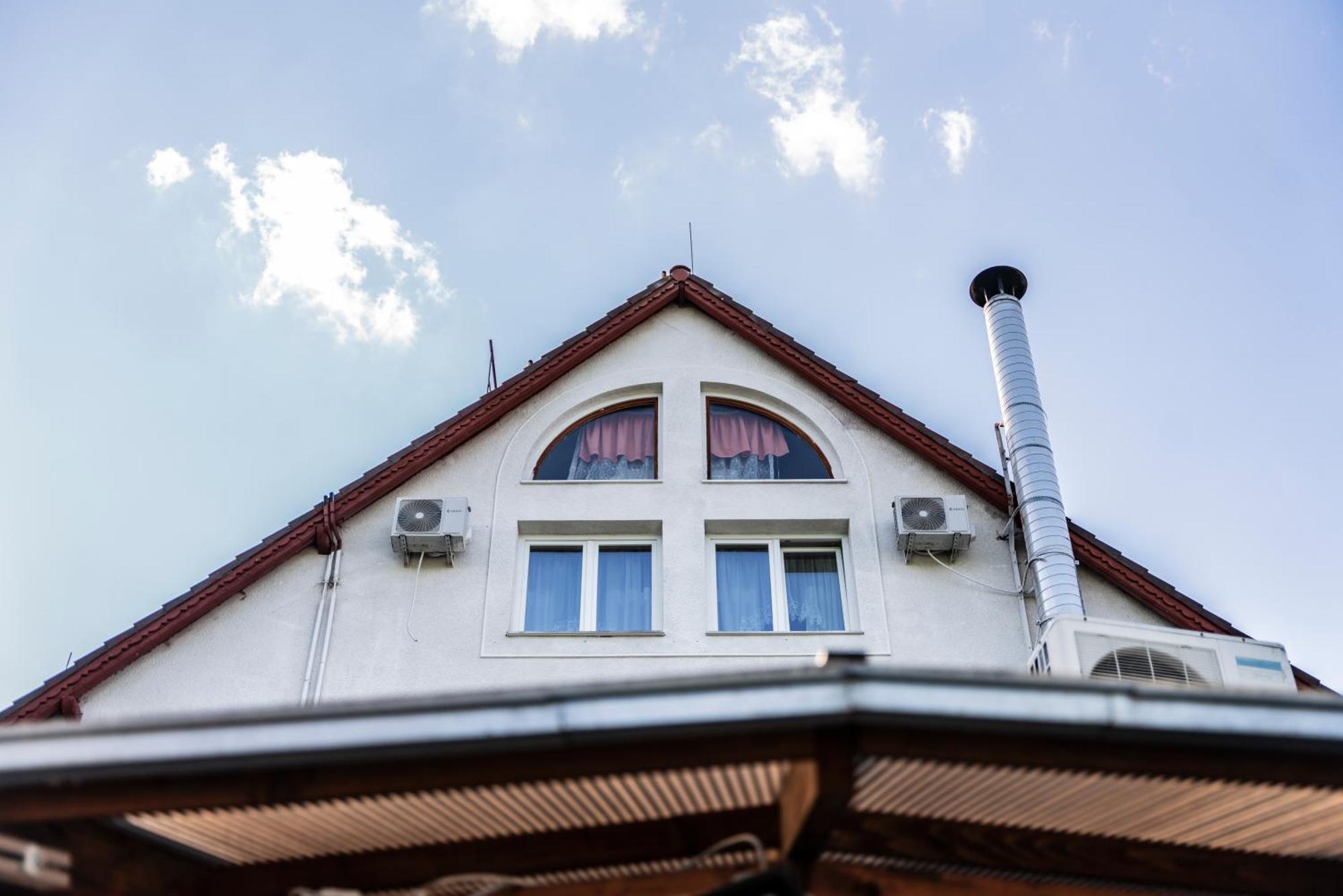 Bagoly Fogado Hotel Gyomro Exterior photo